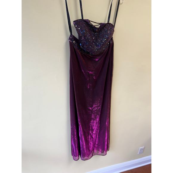 Cassandra Stone Plum Shimmering Sequin Bust Gown with Lace-Up Back – Size 8 - Picture 2 of 4